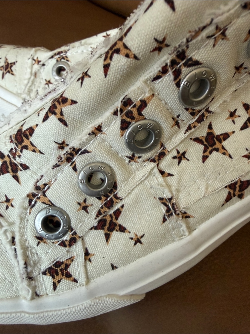 Blowfish Malibu Leopard Star Print Slip-On Sneakers, NWOT, Size 8 - Picture 2 of 7